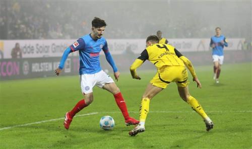 Kiel Holstein vs Borussia Dortmund