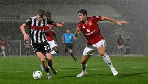 Grimsby Town vs Manchester United