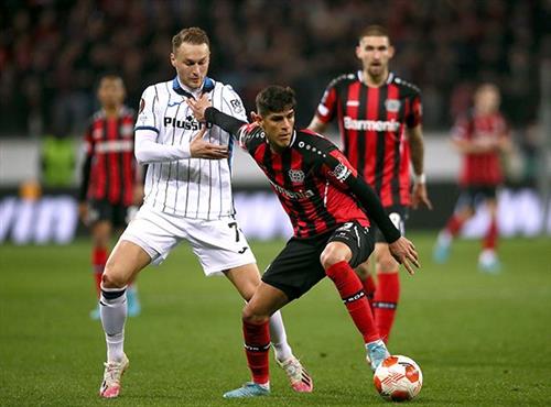 B. Bayer Leverkusen vs Club Brugge