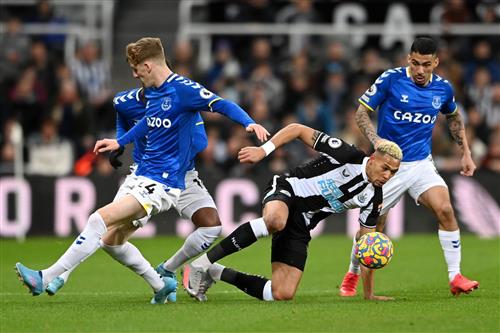 Newcastle vs Everton