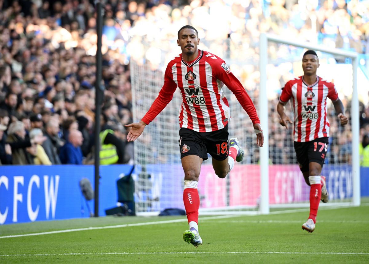 Sunderland striker: Are we second? It’s too early to say second place, the season is not over yet