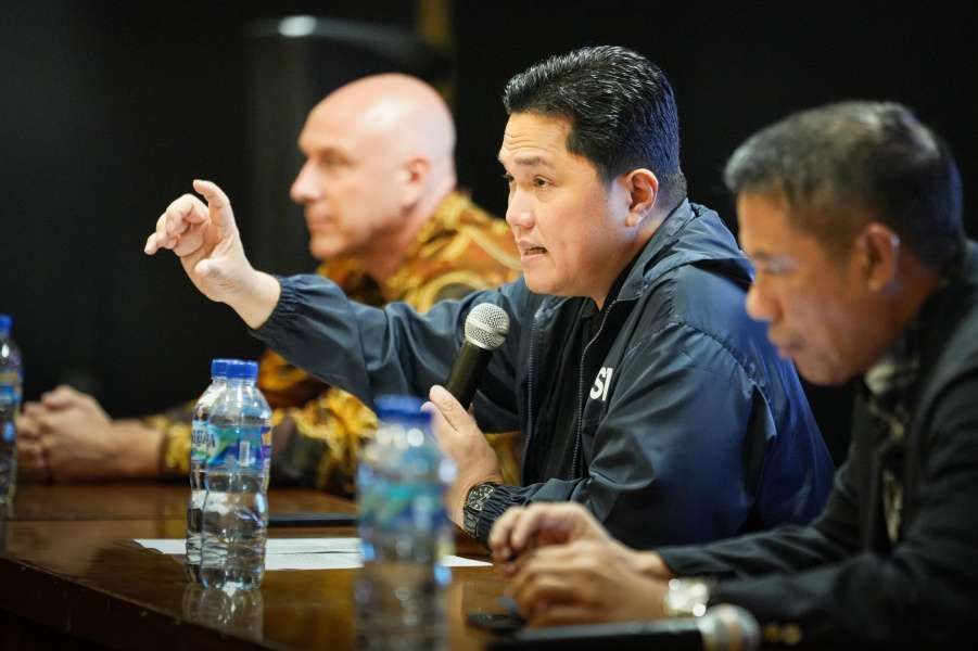 Thohir: Don’t be too hasty in selecting a coach. Anyone who says Van Gaal wants to coach Indonesia is a liar