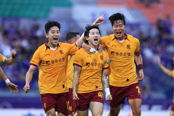 Gwangju coach Lee Jung-hyo: We still have 6 games to play and hope to fight the relegation battle with all our strength