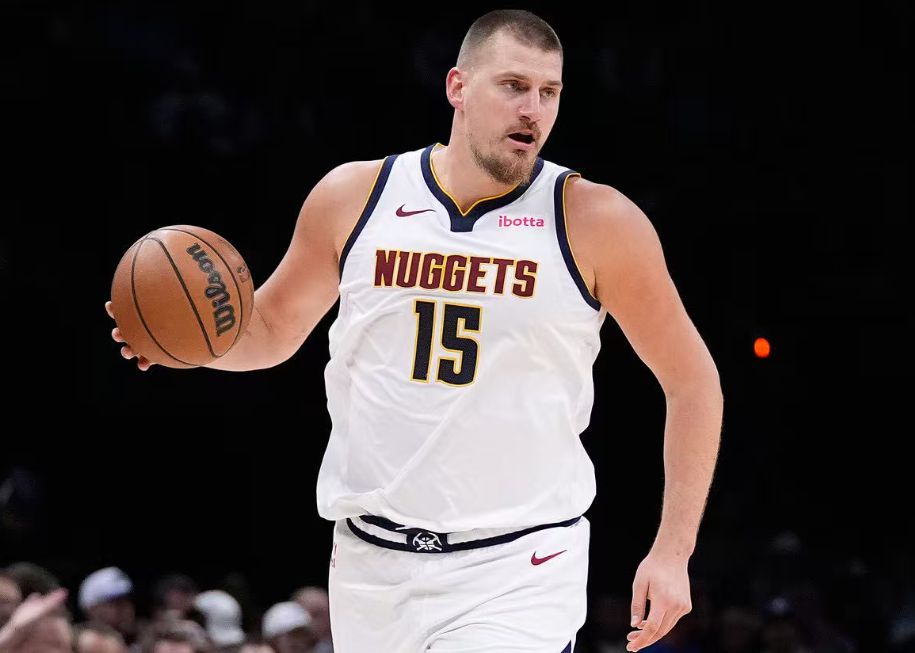 Efficient! Jokic made 16 of 19 shots and scored 35+15+7, leading the team to 5 consecutive victories.